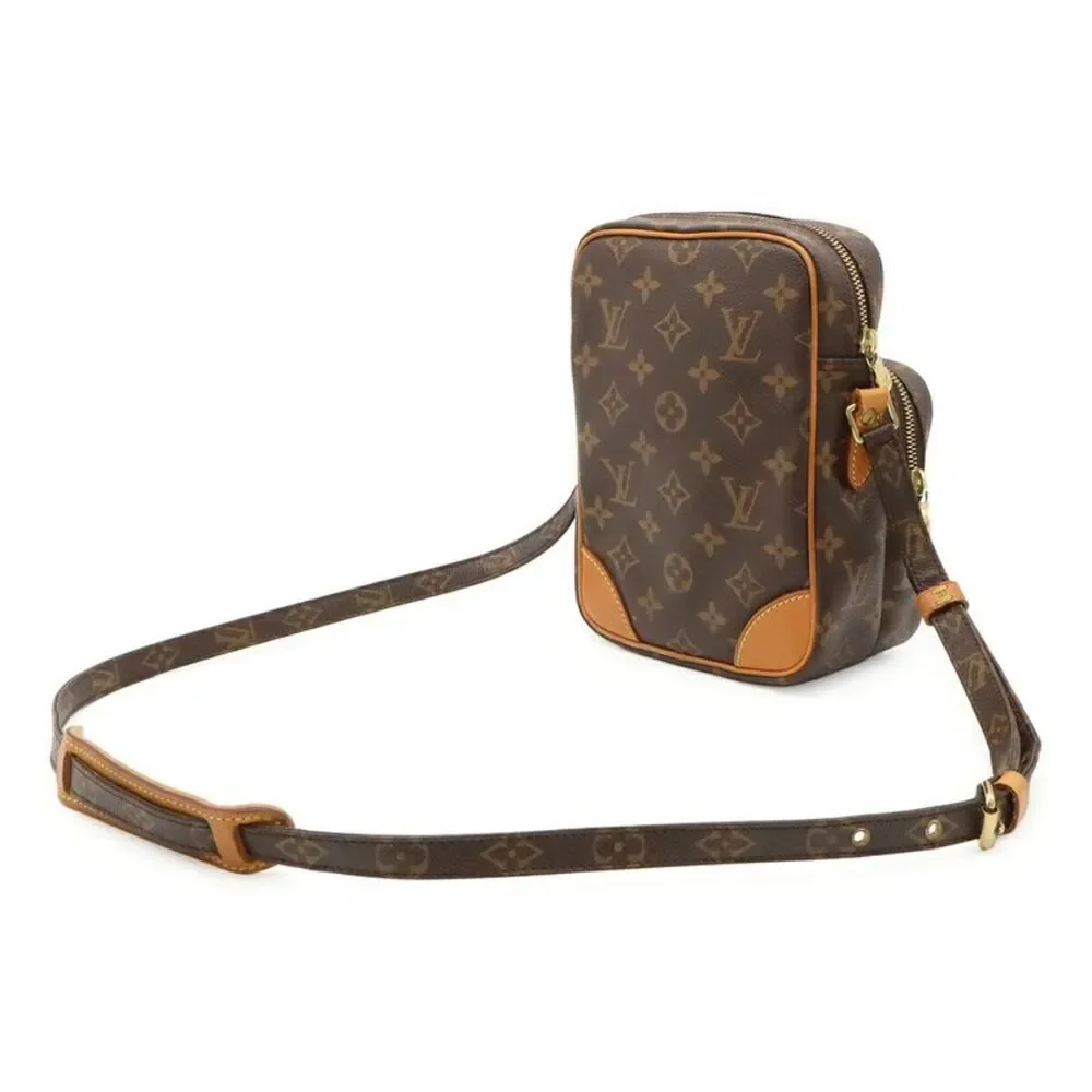Louis Vuitton delivery duty